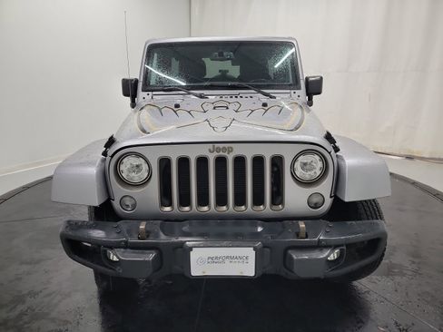 Used 2018 Jeep Wrangler Unlimited Sport image 2