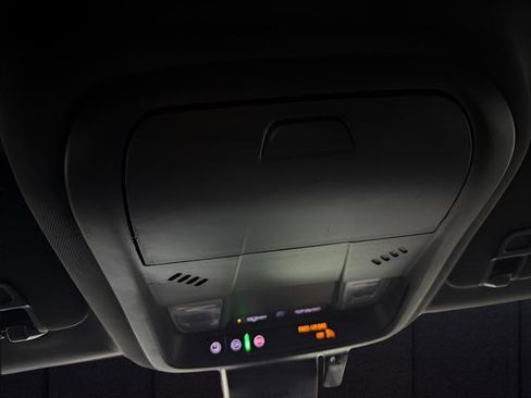 Used 2023 Chevrolet Equinox RS image 25