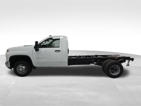 New 2026 Chevrolet Silverado 3500 W/T w/ WT Convenience Package image 2