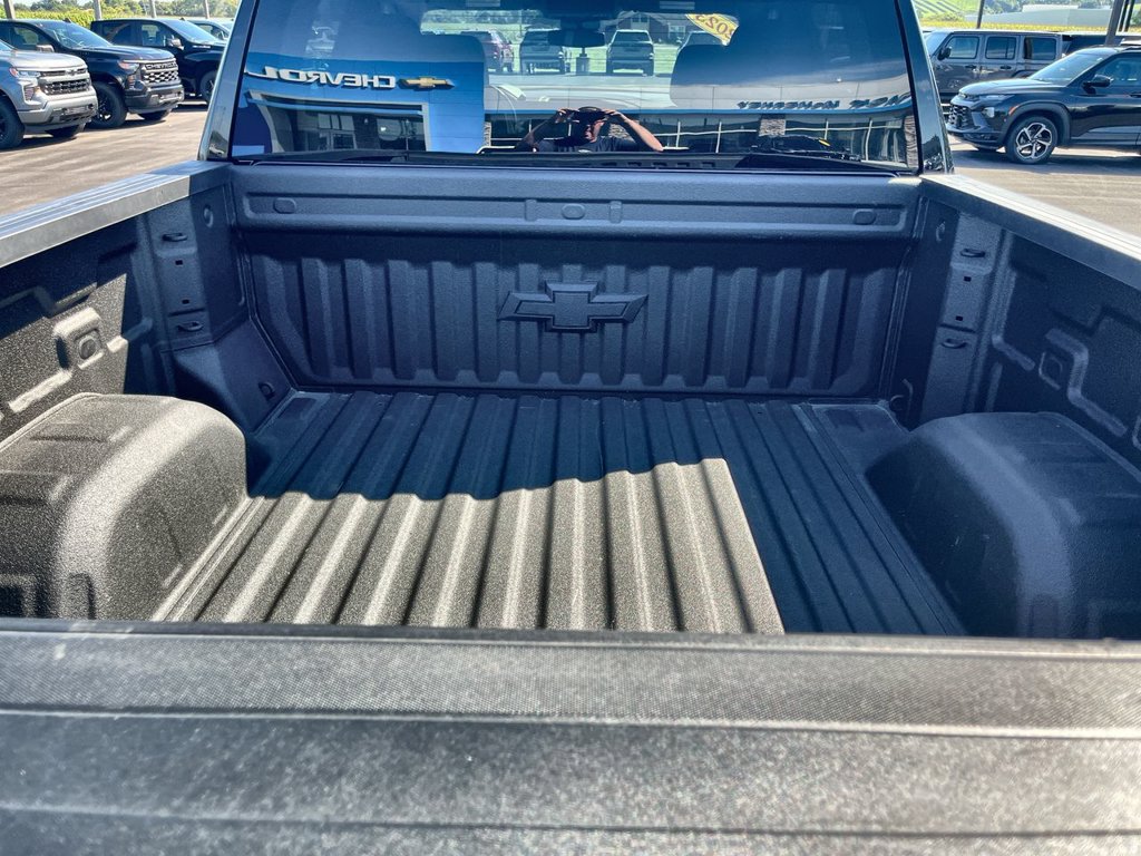 Used 2023 Chevrolet Silverado 1500 RST AWD/4WD image 24