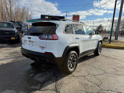 Used 2020 Jeep Cherokee Trailhawk image 5