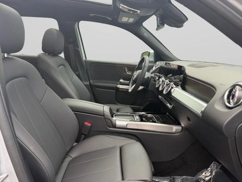 Used 2026 Mercedes-Benz GLB 250 image 34