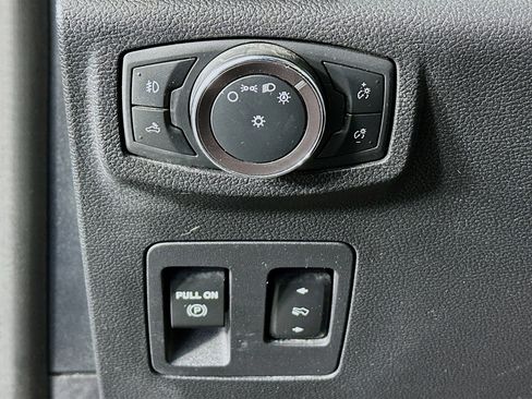 Used 2019 Ford F150 XLT w/ Equipment Group 302A Luxury image 16