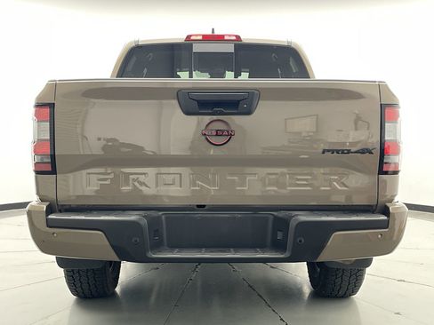 Used 2024 Nissan Frontier PRO-4X w/ Technology Package AWD/4WD image 4