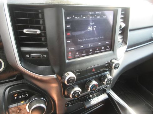 Used 2019 RAM 1500 Big Horn AWD/4WD image 25