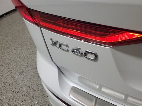 Used 2023 Volvo XC60 B5 Plus w/ Protection Package Premier image 6