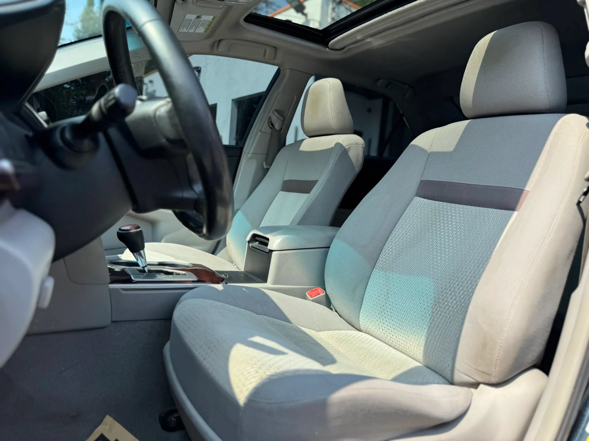 Used 2014 Toyota Camry XLE w/ Convenience Package FWD image 23