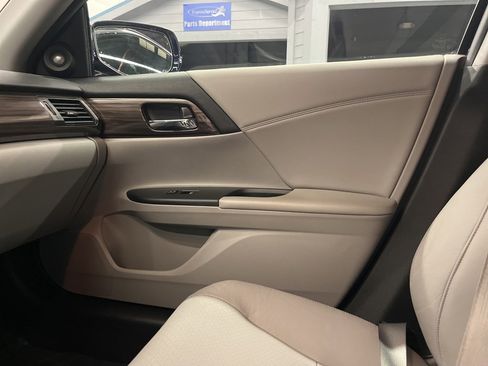 Used 2016 Honda Accord EX-L image 14