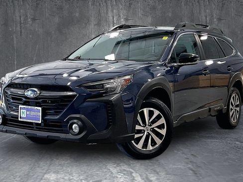 Used 2024 Subaru Outback Premium AWD/4WD image 1