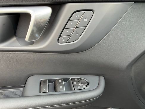 New 2026 Buick Enclave Sport Touring w/ Power Package image 19