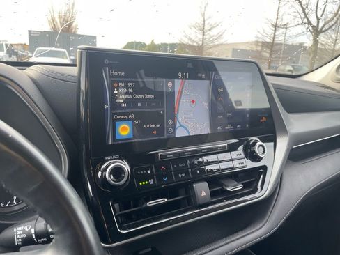 Used 2021 Toyota Highlander Platinum image 16