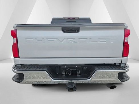 Used 2021 Chevrolet Silverado 2500 LTZ w/ LTZ Premium Package image 6
