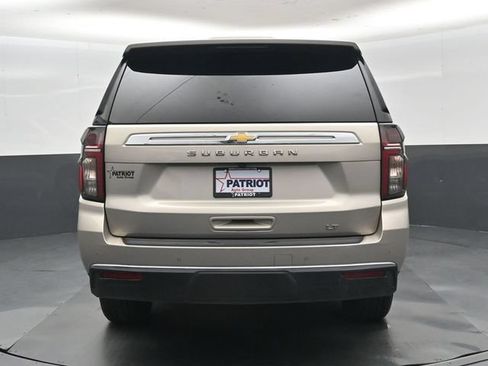 Used 2021 Chevrolet Suburban LT w/ Rear Media and Nav Package AWD/4WD image 2