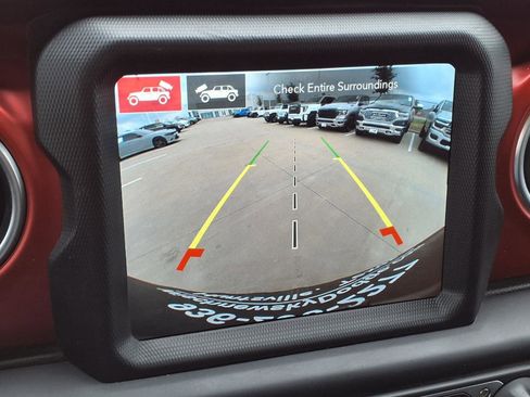 Used 2022 Jeep Wrangler Unlimited Rubicon w/ Steel Bumper Group AWD/4WD image 12
