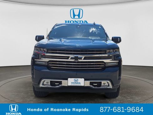 Used 2019 Chevrolet Silverado 1500 High Country w/ Technology Package AWD/4WD image 8
