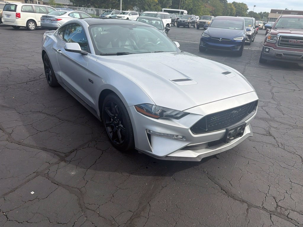 Used 2019 Ford Mustang GT Premium w/ Equipment Group 401A RWD image 4