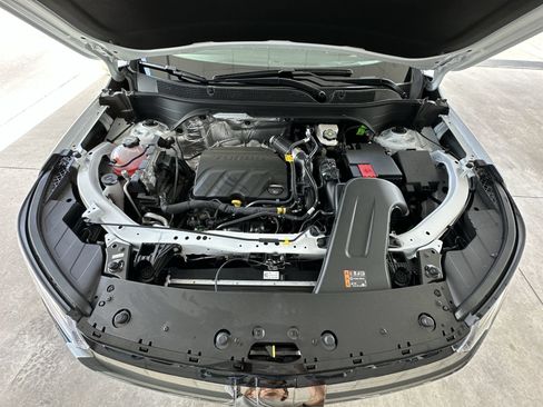 New 2026 Chevrolet Trax RS w/ Sunroof Package FWD image 27