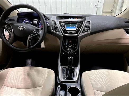 Used 2014 Hyundai Elantra SE w/ Option Group 02 FWD image 15