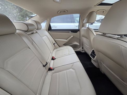 Used 2016 Volkswagen Passat 1.8T SE image 6