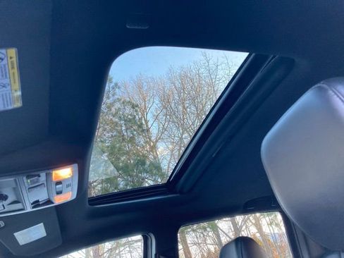 Certified 2021 Toyota Tacoma TRD Off-Road w/ TRD Premium Off Road Package image 36