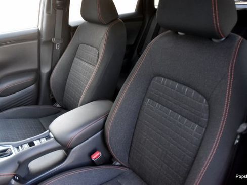 Certified 2026 Honda HR-V Sport image 9