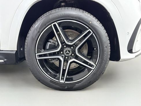 New 2026 Mercedes-Benz GLS 450 4MATIC image 36