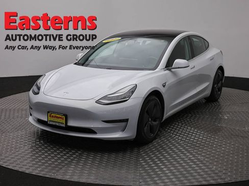Used 2018 Tesla Model 3 Long Range RWD image 1