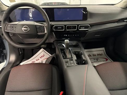 New 2026 Nissan Sentra SR w/ Floor Mat Package FWD image 14