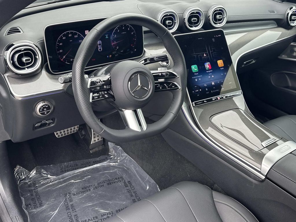 Used 2025 Mercedes-Benz CLE 300 4MATIC Coupe image 2