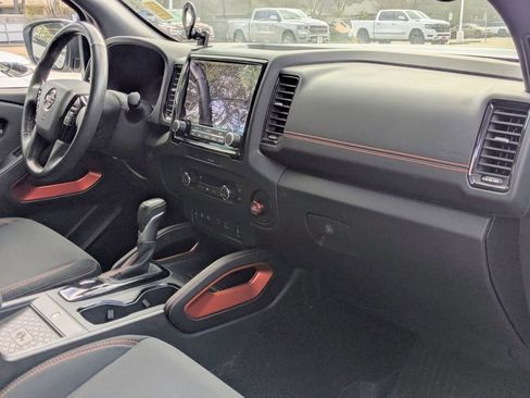 Used 2022 Nissan Frontier Pro-X image 19