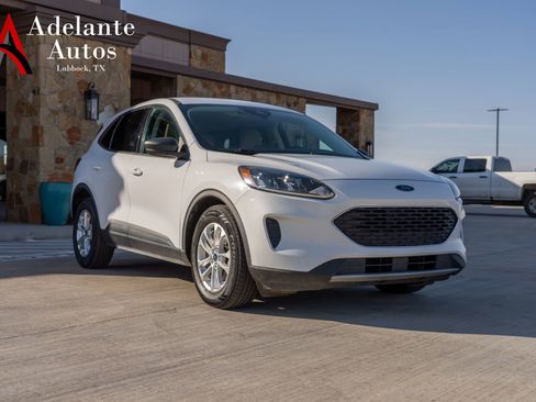 Used 2022 Ford Escape SE w/ Cold Weather Package FWD image 2