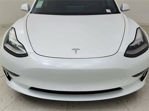 Used 2020 Tesla Model 3 Standard Range Plus image 8