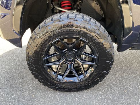 Used 2023 Toyota Tundra Platinum image 11