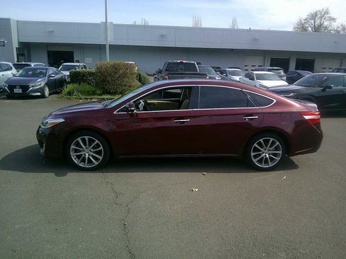 Used 2014 Toyota Avalon XLE Touring image 2
