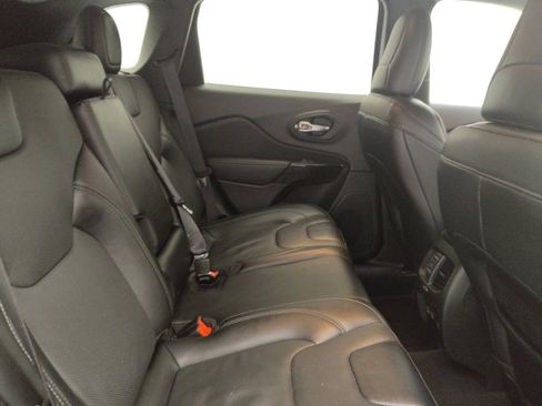 Used 2023 Jeep Cherokee Altitude Lux image 19