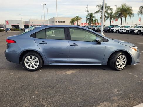 Used 2023 Toyota Corolla LE image 3