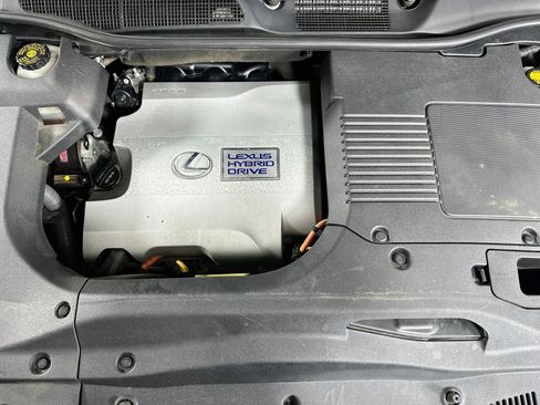 Used 2013 Lexus RX 450h AWD w/ Navigation Pkg image 34