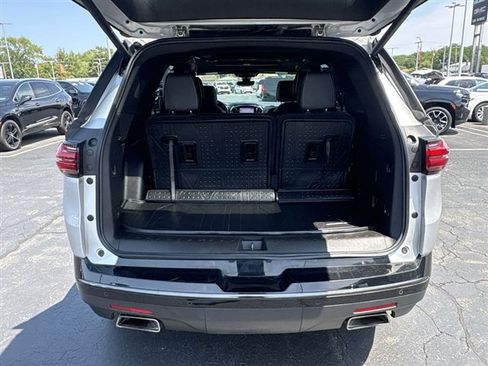 Used 2022 Chevrolet Traverse Premier w/ Redline Edition FWD image 26