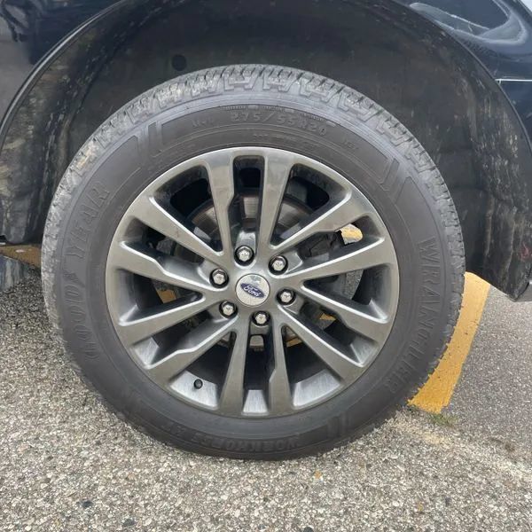 Used 2020 Ford Expedition Limited AWD/4WD image 16
