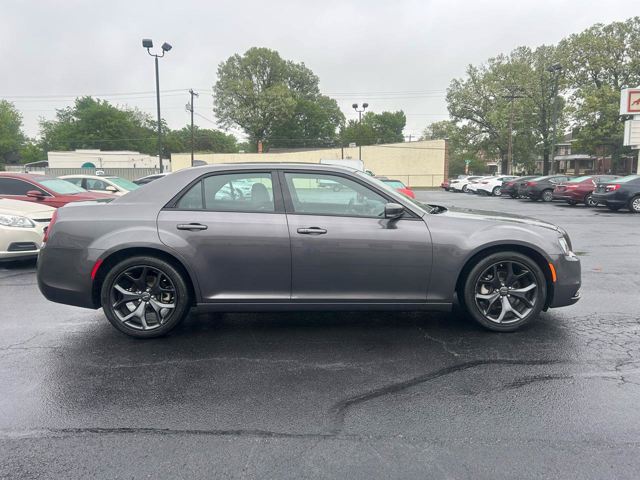 Used 2023 Chrysler 300 S RWD image 4