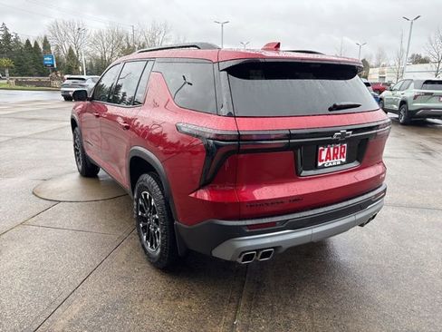 Used 2024 Chevrolet Traverse Z71 w/ Enhanced Driving Package image 6