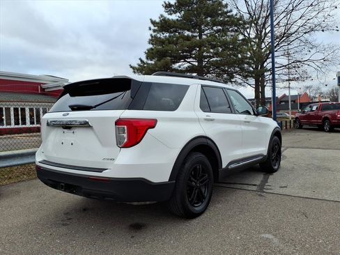 Certified 2023 Ford Explorer XLT w/ Class IV Trailer Tow Package image 6