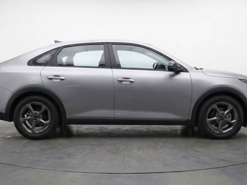Used 2025 Kia K4 FWD image 11