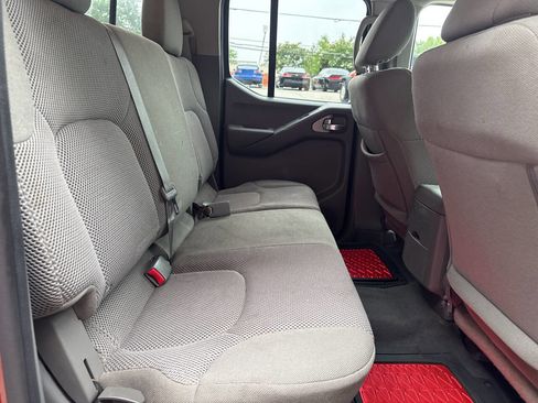 Used 2019 Nissan Frontier SV AWD/4WD image 13