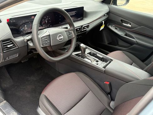 New 2026 Nissan Sentra SR FWD image 15