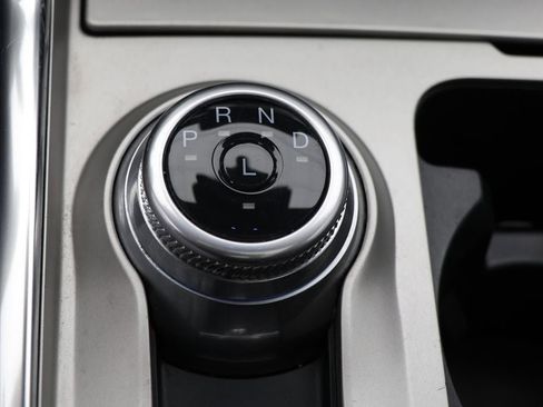 Used 2022 Ford Explorer XLT w/ Equipment Group 202A image 24