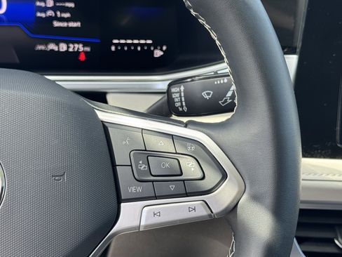 Used 2025 Volkswagen Taos SE AWD/4WD image 20