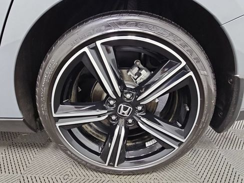 Used 2025 Honda Accord Sport image 42