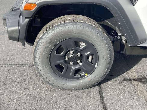 New 2026 Jeep Wrangler Sport AWD/4WD image 28