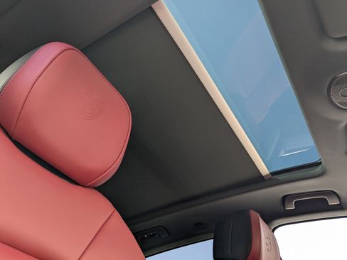 New 2025 Porsche Cayenne S image 27